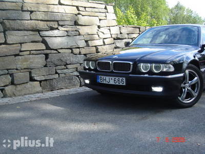 bmw-730_1975703_normal.jpg