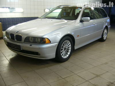 bmw-530_056988_normal.jpg