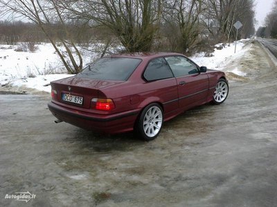 bmw-320-e36-i-coupe-1993-3.jpg